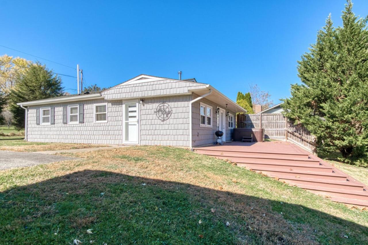 House On The New River, 3Br, 20 Minutes From Vt Radford Exterior photo