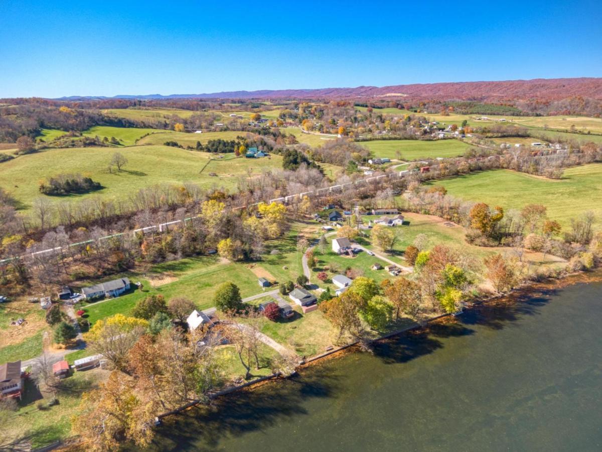 House On The New River, 3Br, 20 Minutes From Vt Radford Exterior photo